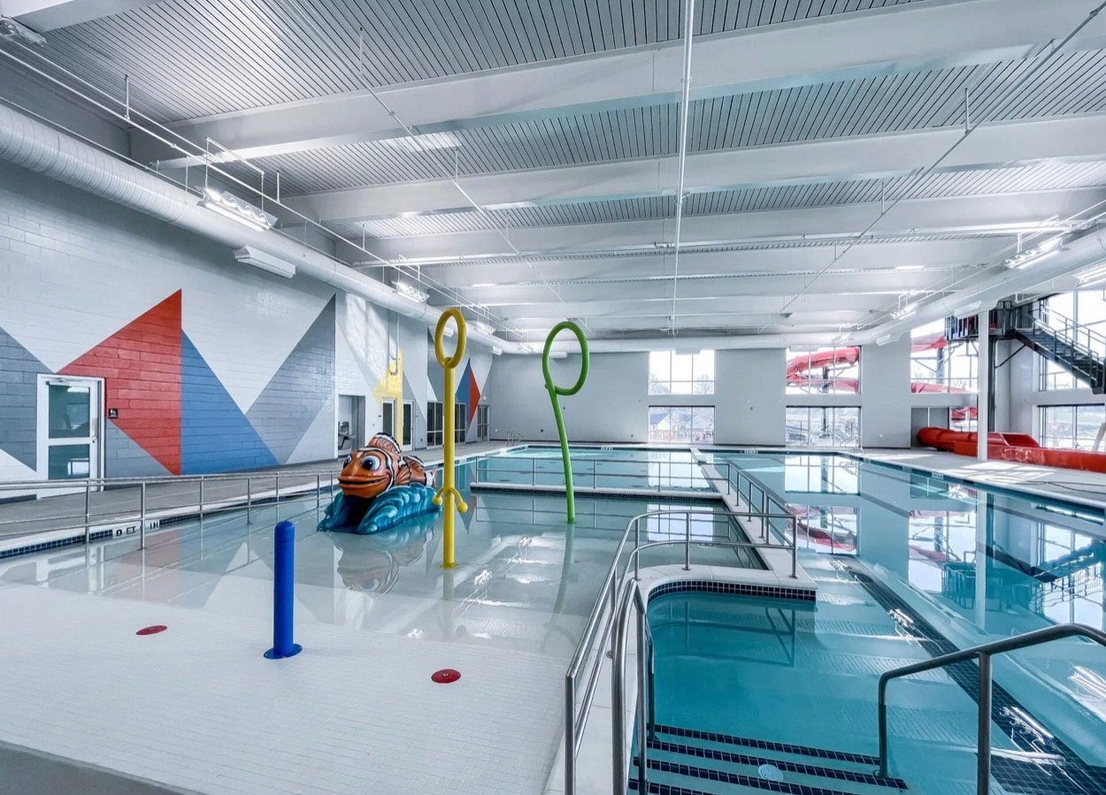 Beach entry pool at River City Swim Academy